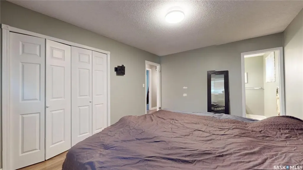 6 Higgins Bay Regina SK S4R 6B6