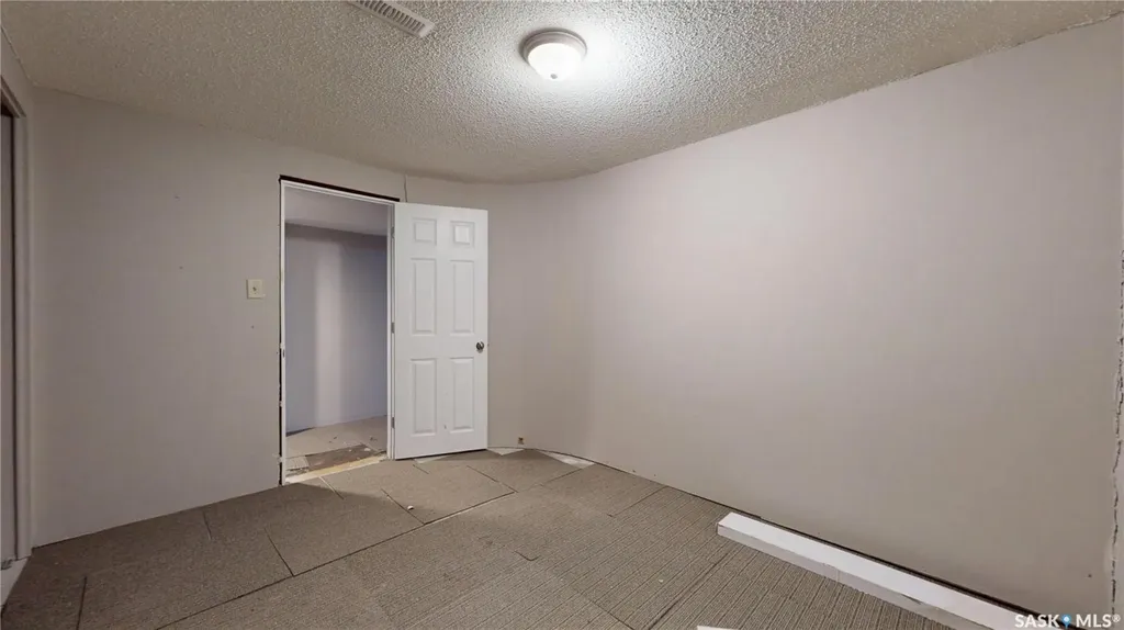 6 Higgins Bay Regina SK S4R 6B6