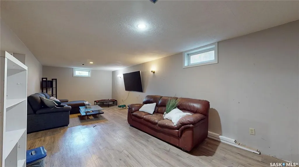 6 Higgins Bay Regina SK S4R 6B6