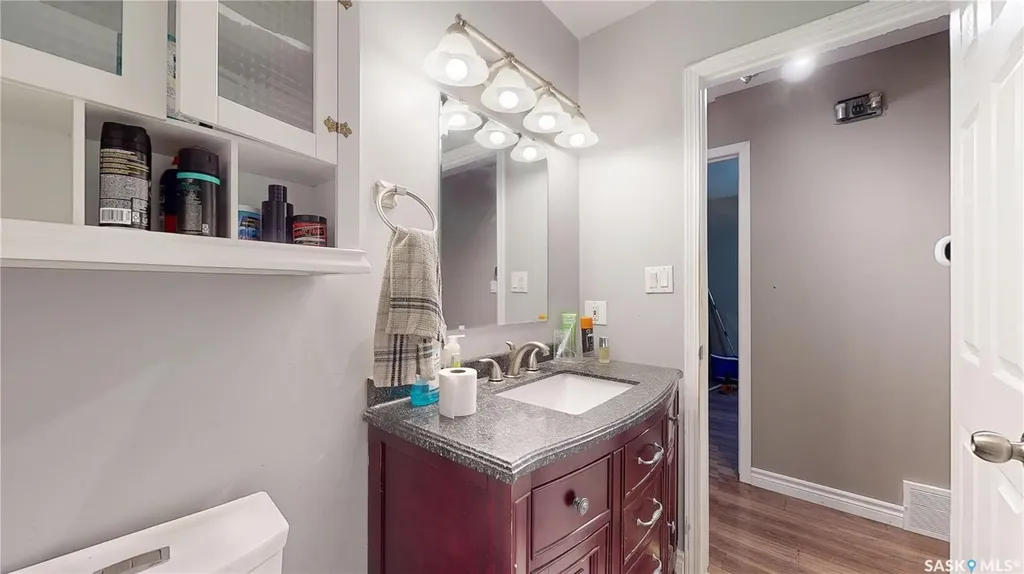 6 Higgins Bay Regina SK S4R 6B6