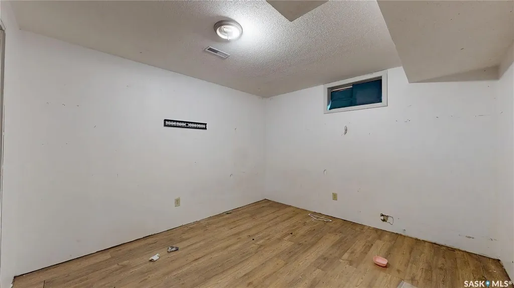 6 Higgins Bay Regina SK S4R 6B6