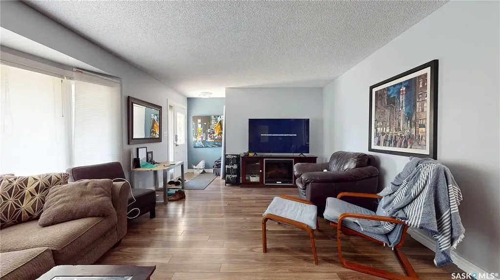 6 Higgins Bay Regina SK S4R 6B6