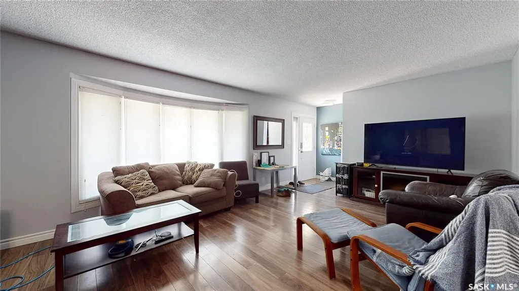 6 Higgins Bay Regina SK S4R 6B6