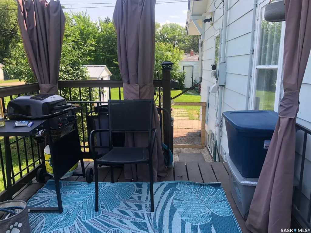 322 5th Avenue E Canora SK S0A 0L0