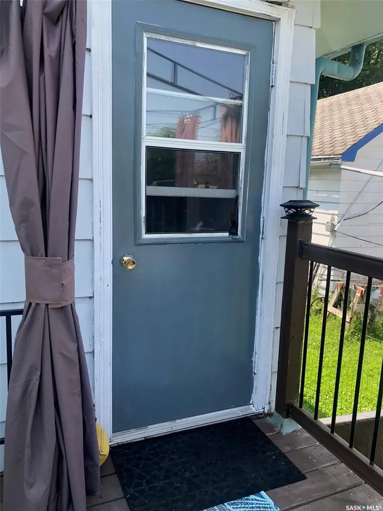 322 5th Avenue E Canora SK S0A 0L0