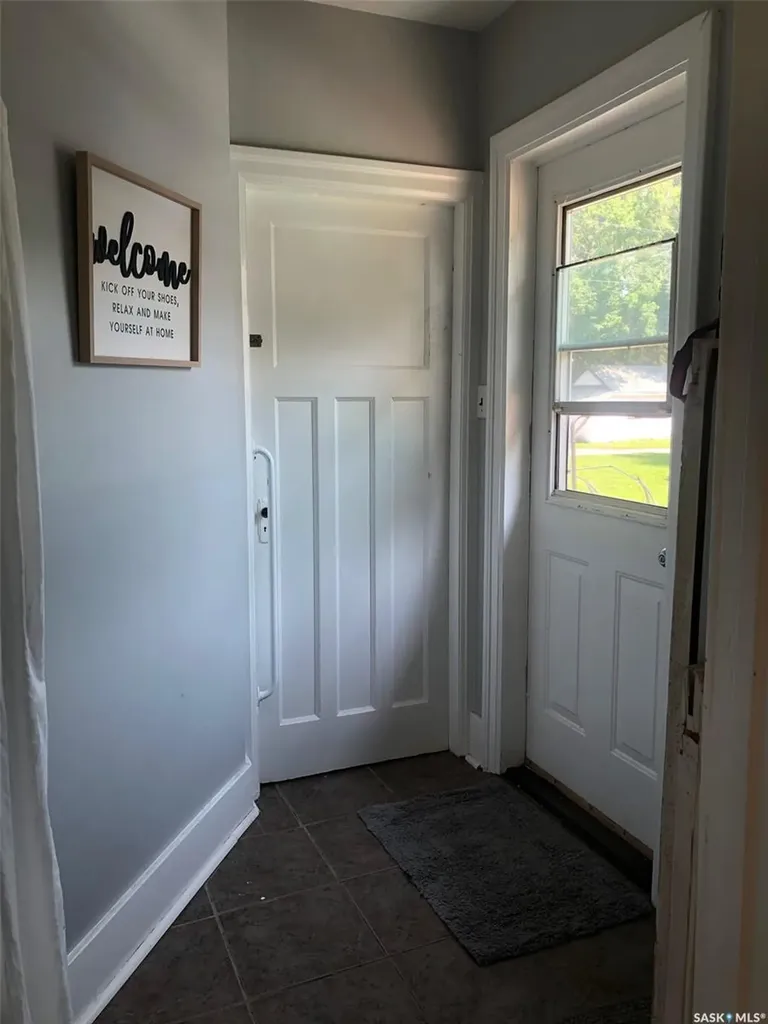 322 5th Avenue E Canora SK S0A 0L0