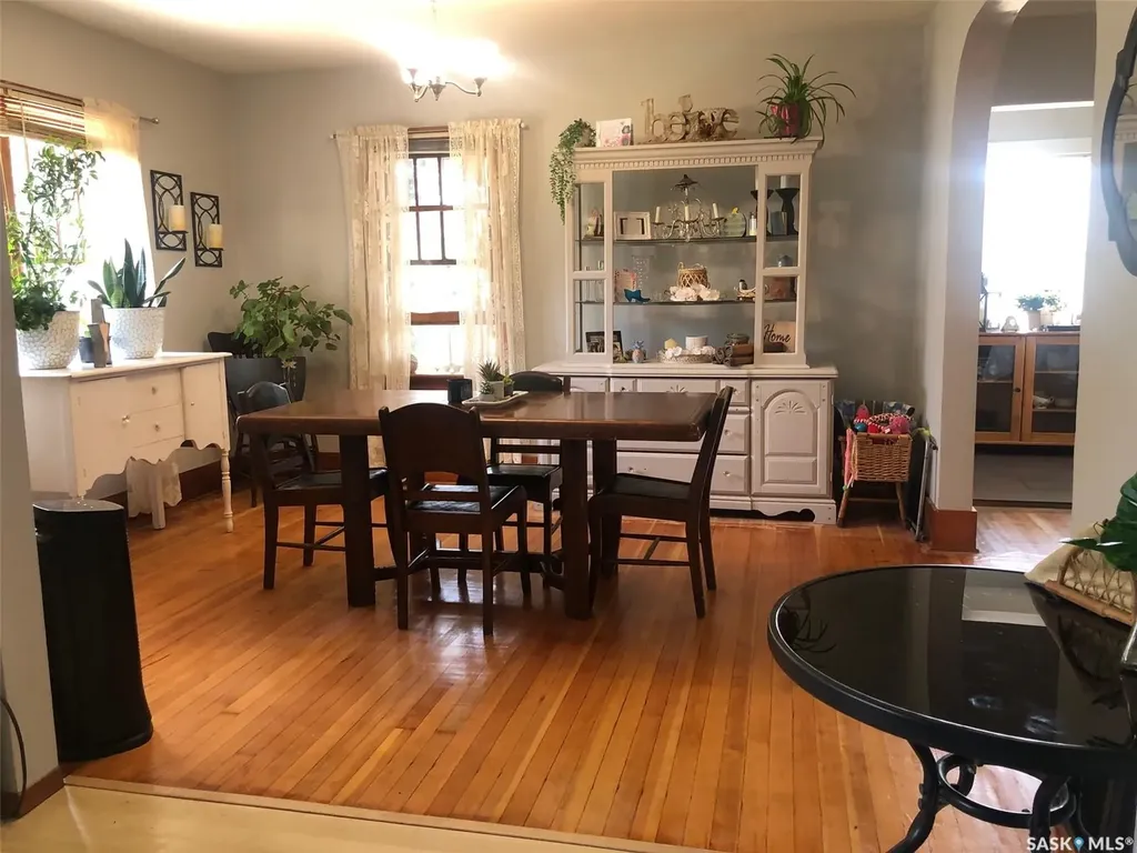 322 5th Avenue E Canora SK S0A 0L0