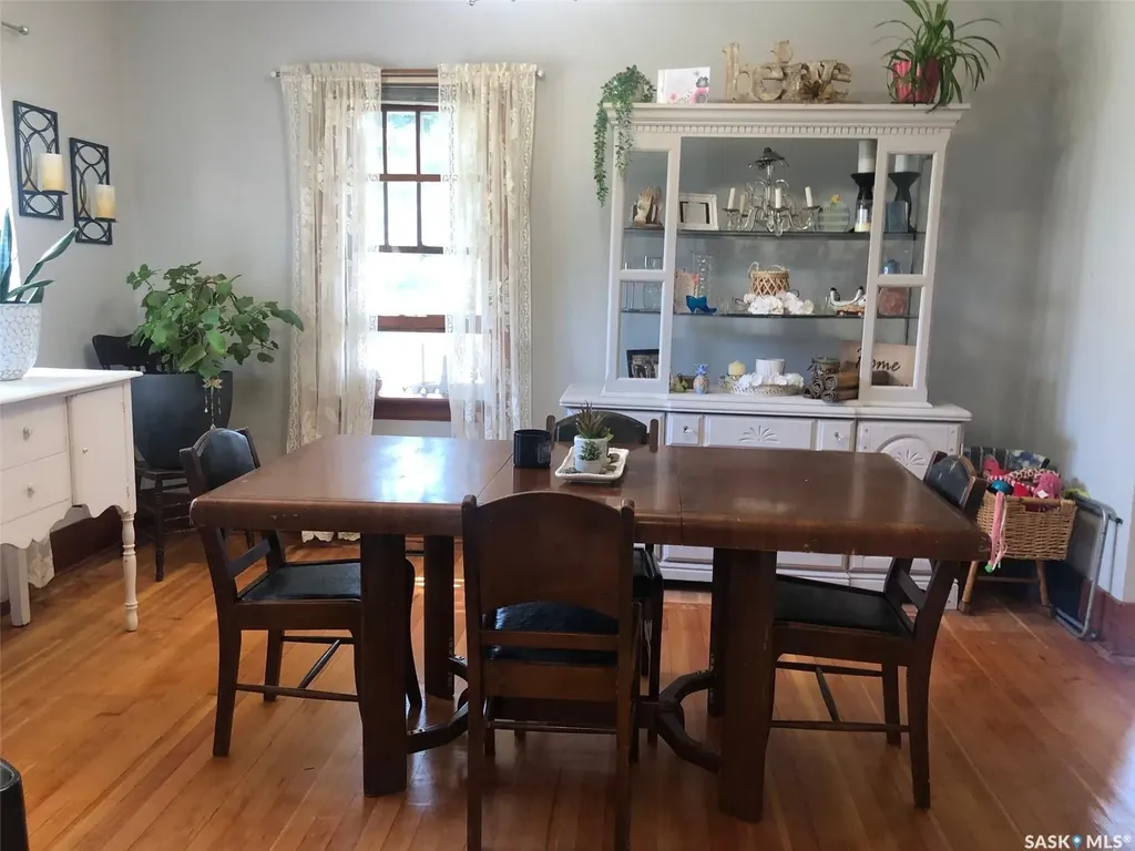 322 5th Avenue E Canora SK S0A 0L0