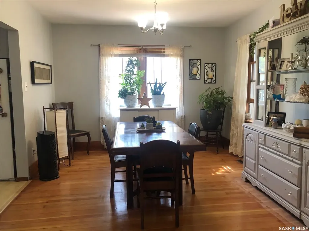 322 5th Avenue E Canora SK S0A 0L0