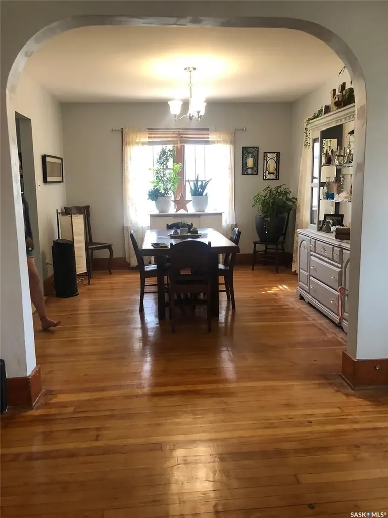 322 5th Avenue E Canora SK S0A 0L0