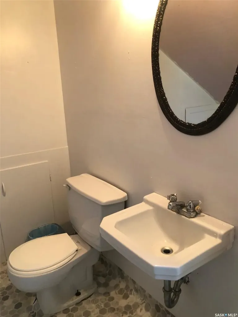 322 5th Avenue E Canora SK S0A 0L0