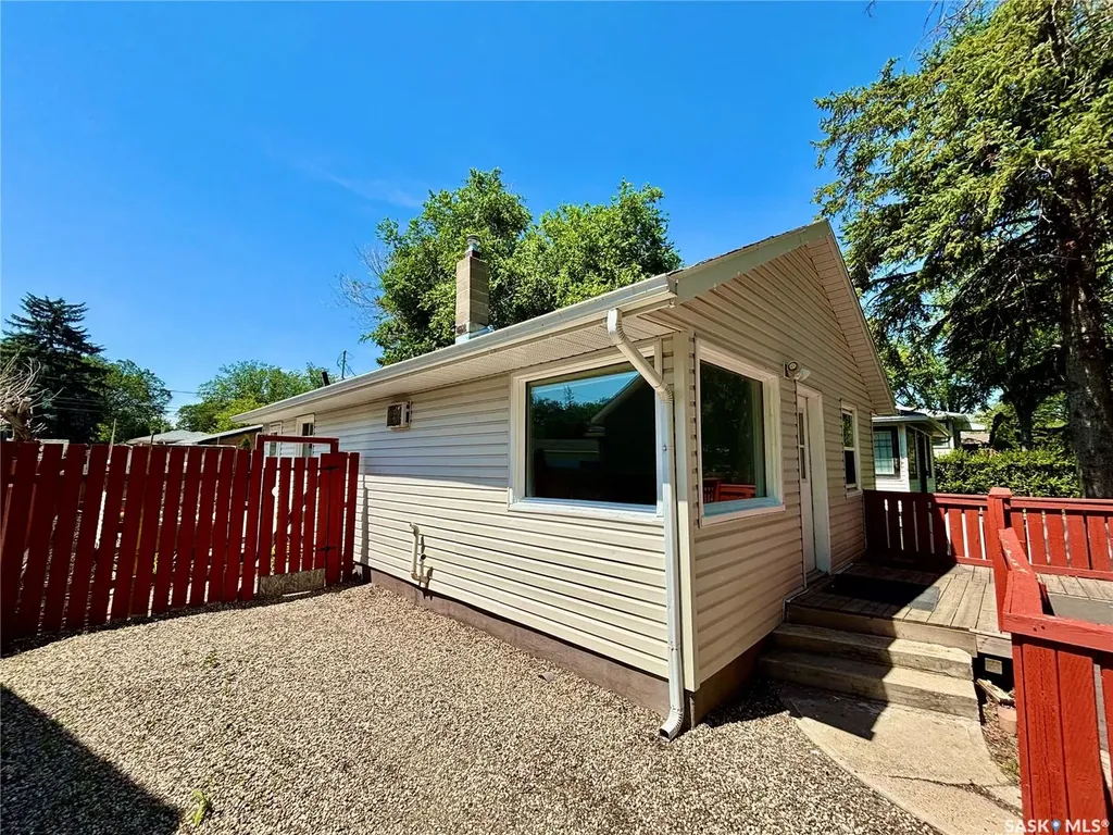 314 Retallack Street Regina SK S4R 3N2
