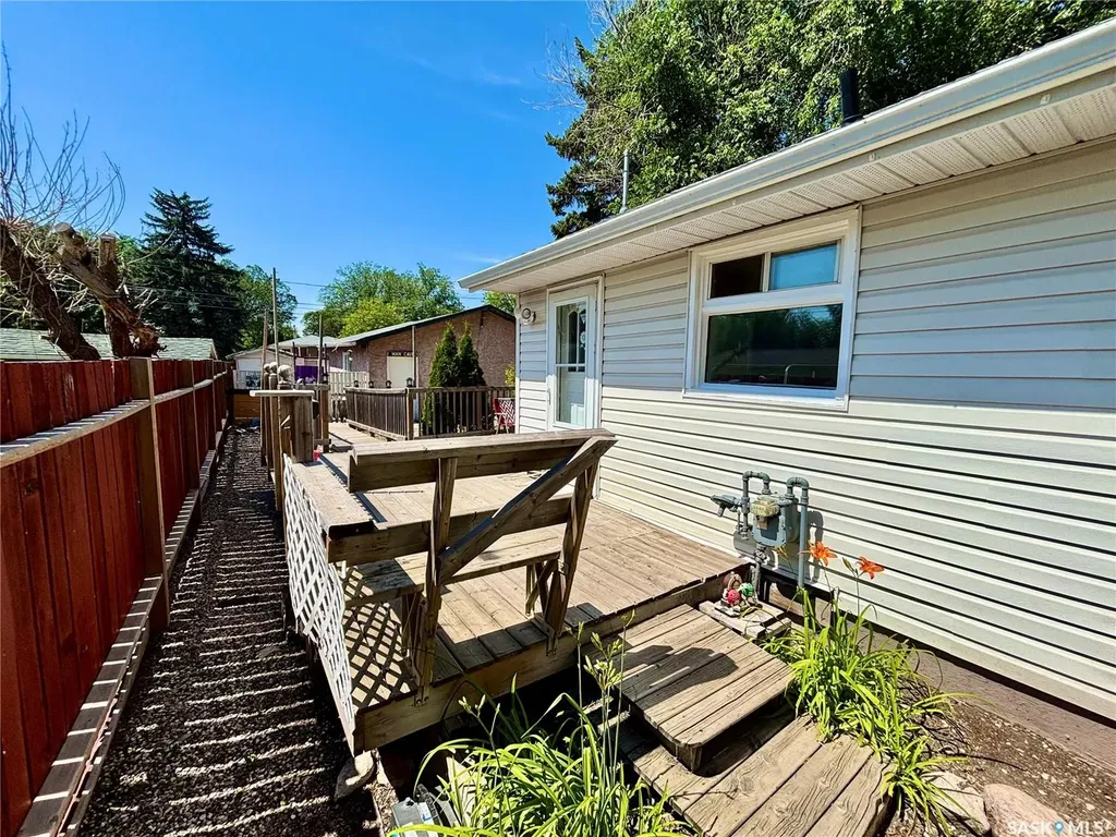 314 Retallack Street Regina SK S4R 3N2