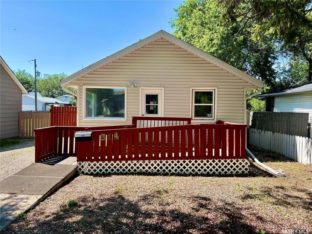 314 Retallack Street Regina SK S4R 3N2