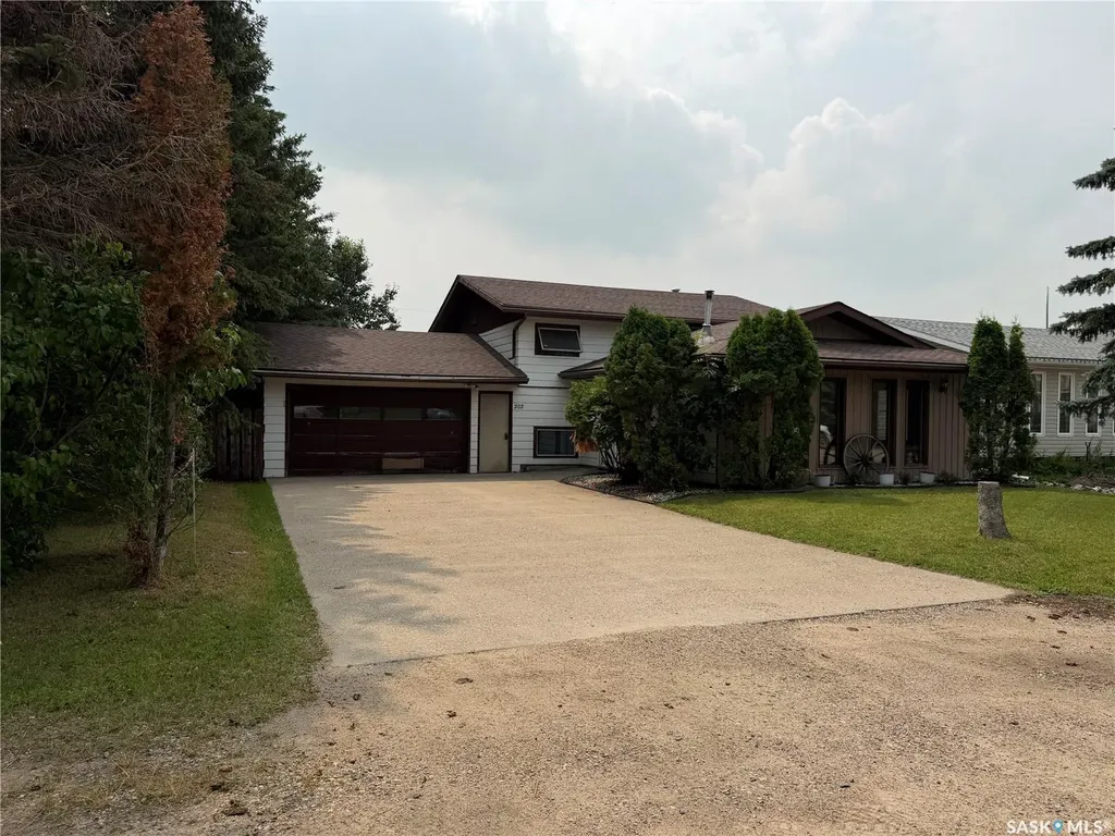 202 1st Street E Turtleford SK S0M 2Y0