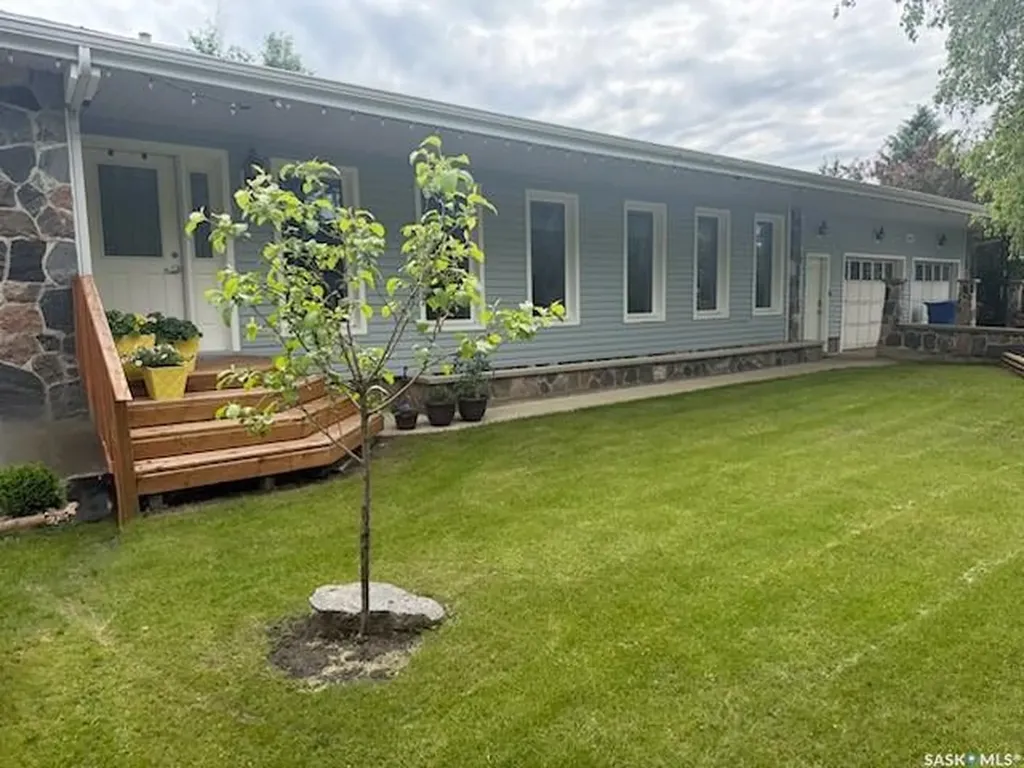626 Mary Street Canora SK S0A 0L0