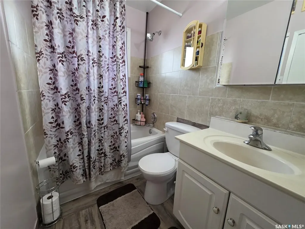 1321 Herbert Avenue Herbert SK S0H 2A0