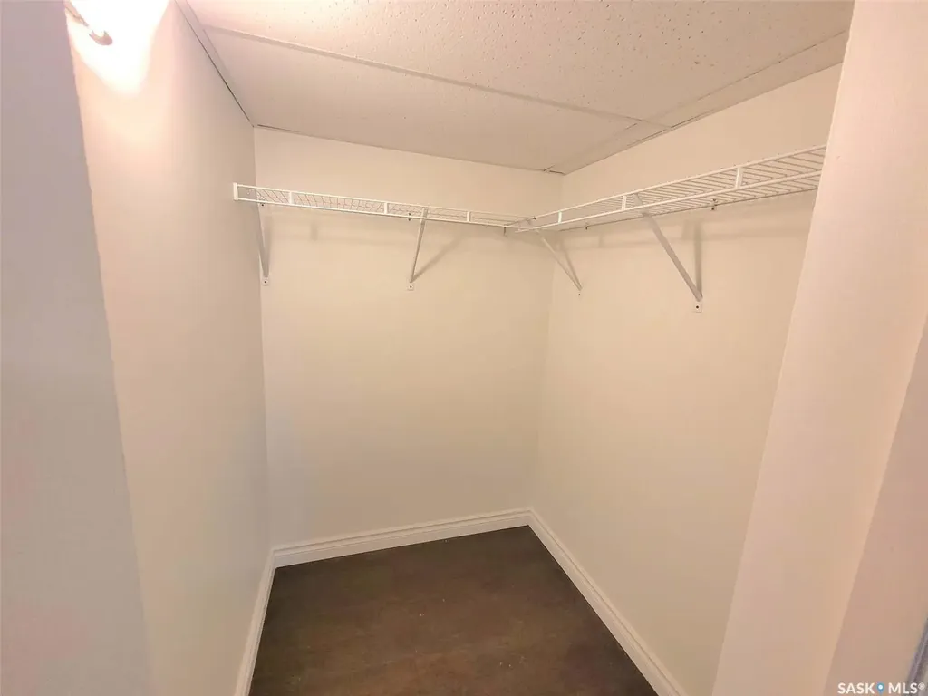 1069 Clifton Avenue Moose Jaw SK S6H 3L3