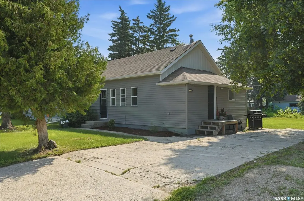 318 1st Avenue E Blaine Lake SK S0J 0J0