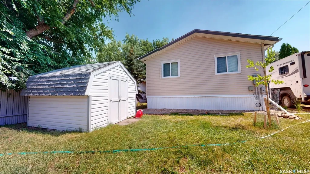 113 Hood Street Maple Creek SK S0N 1N0