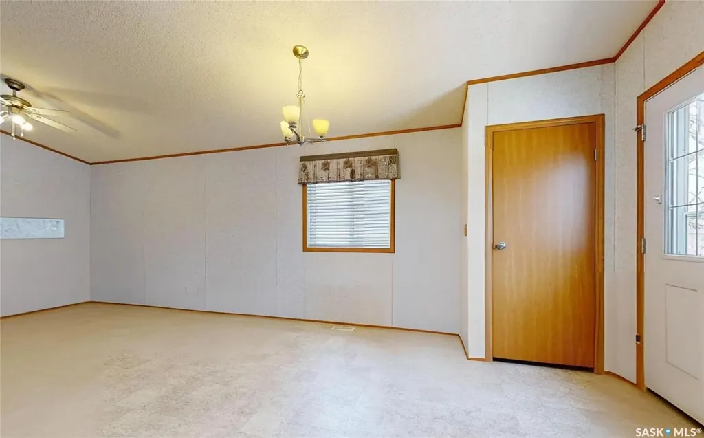 113 Hood Street Maple Creek SK S0N 1N0