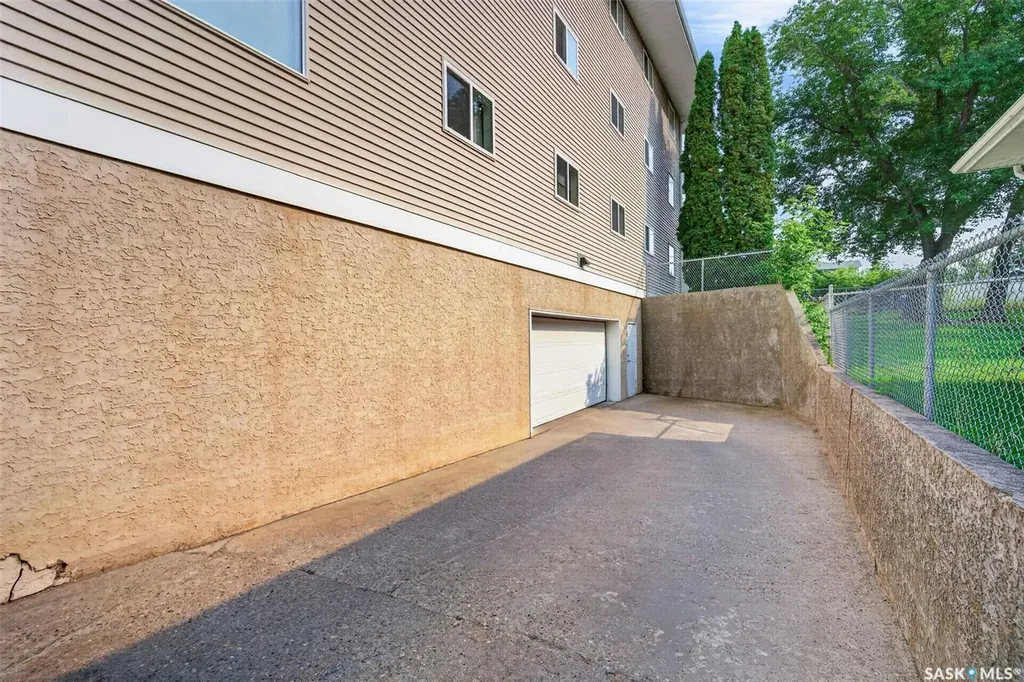 2405 1st Avenue W Prince Albert SK S6V 5A2