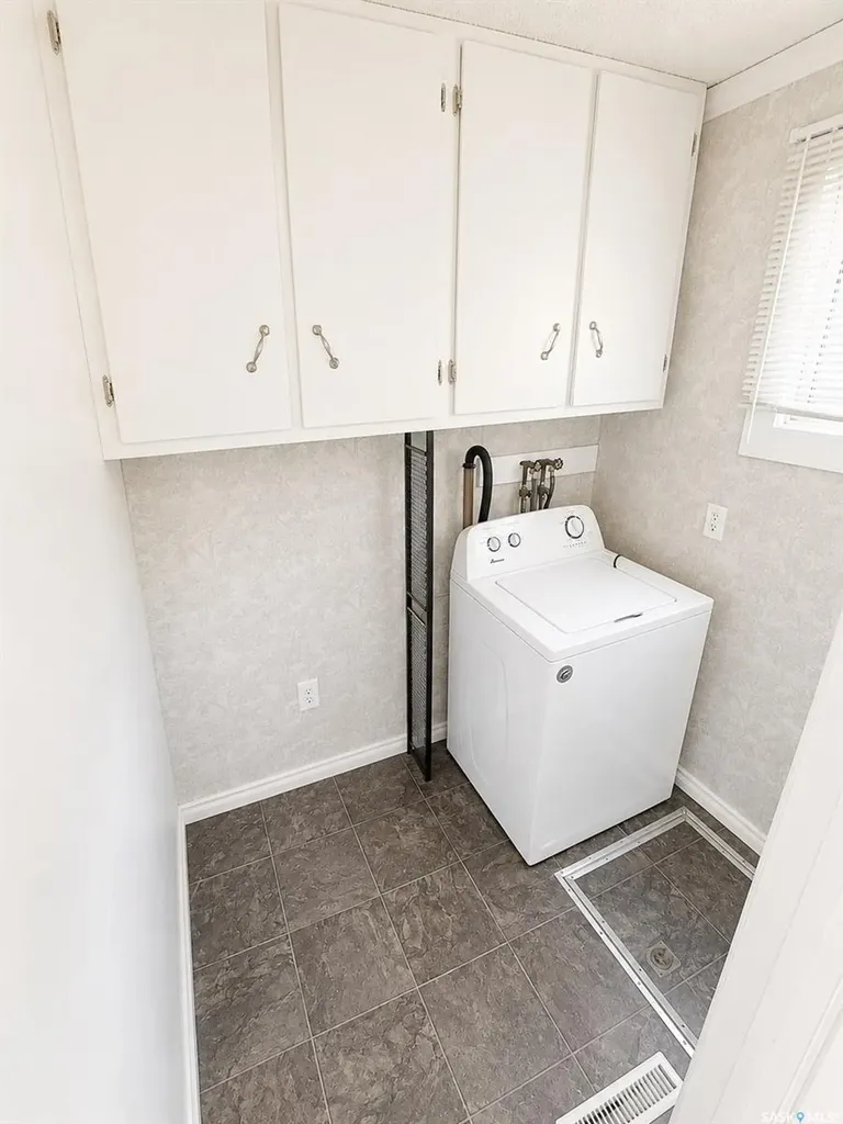 1410 4th Avenue N Regina SK S4R 0T1