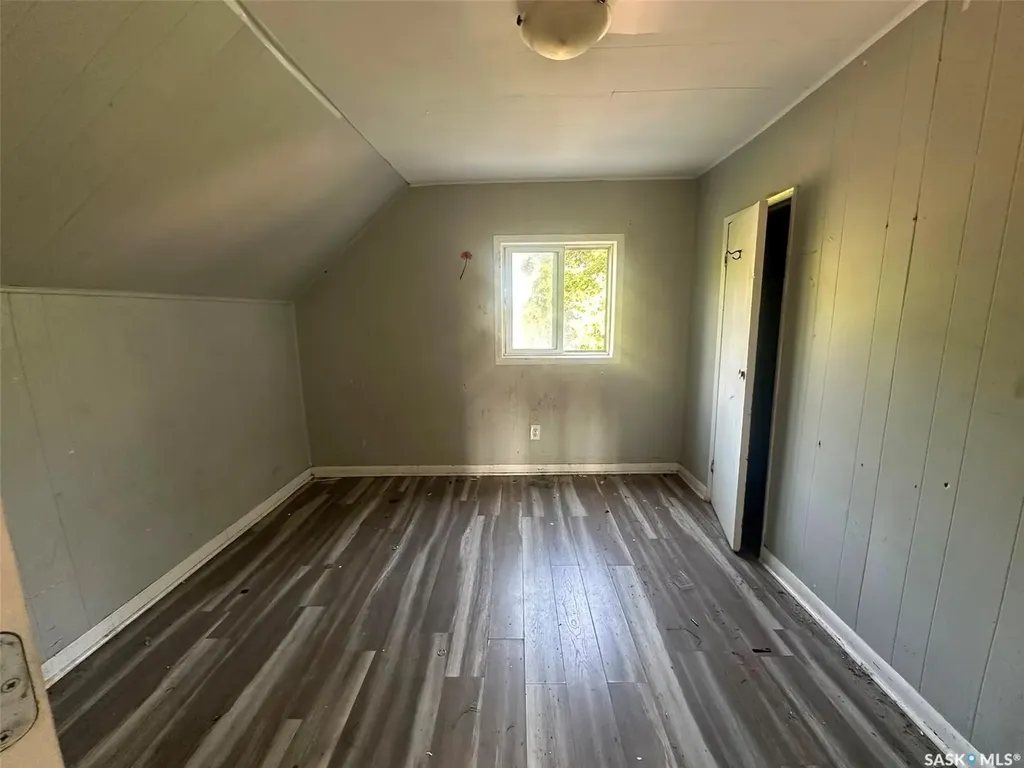 619 L Avenue S Saskatoon SK S7M 2H6