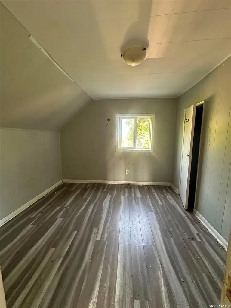 619 L Avenue S Saskatoon SK S7M 2H6