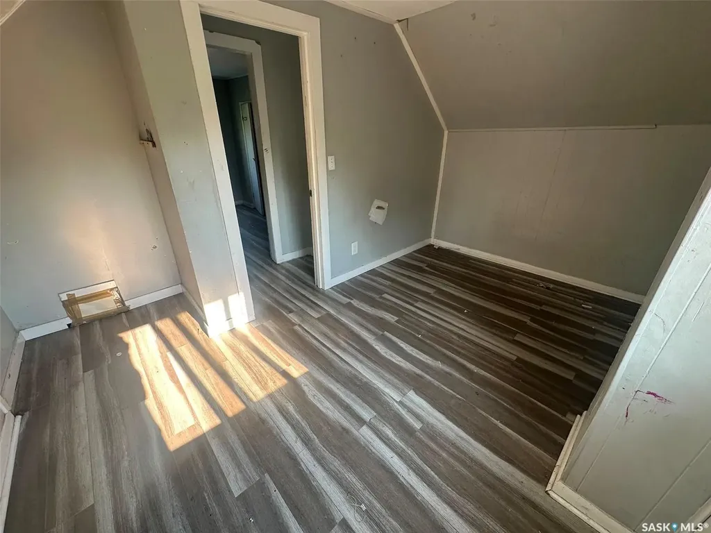 619 L Avenue S Saskatoon SK S7M 2H6