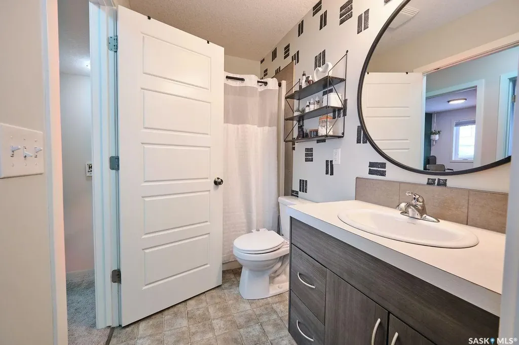 5625 Aerodrome Road Regina SK S4W 0M3
