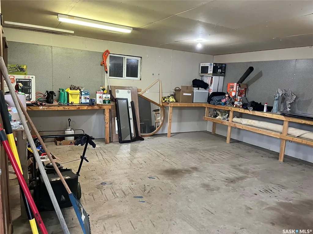 214 Westview Drive Coronach SK S0H 0Z0