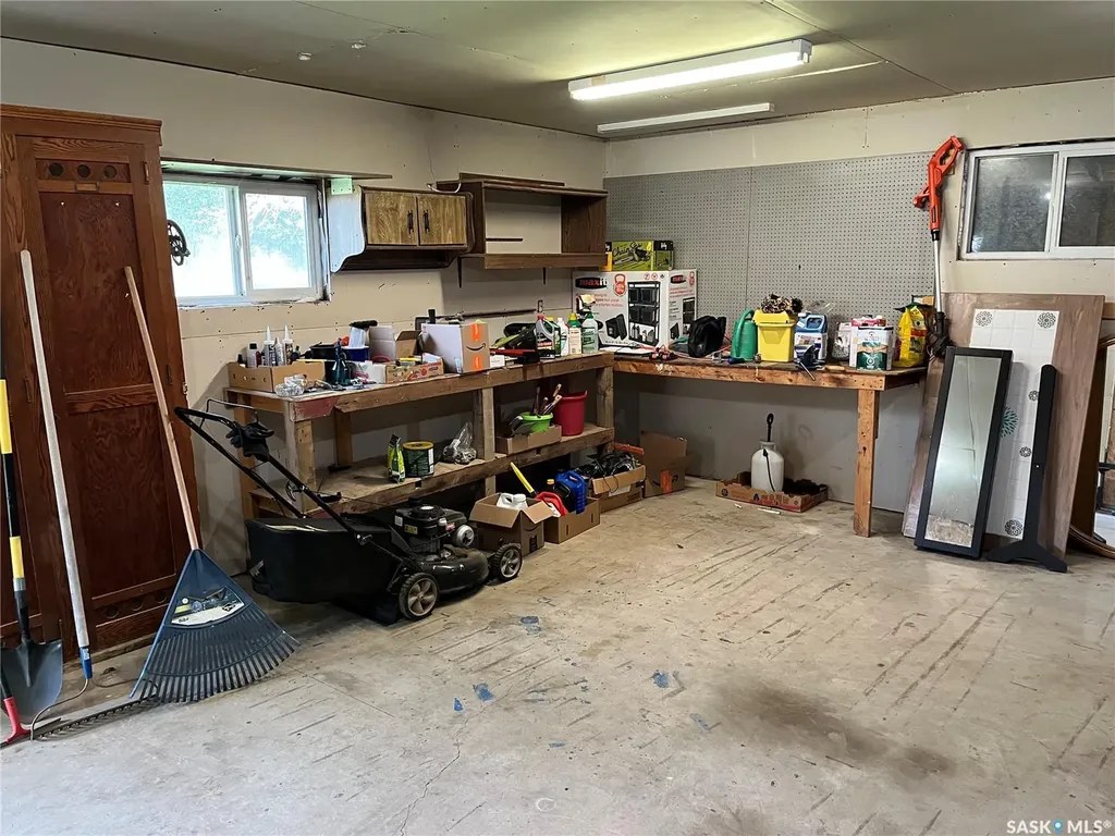 214 Westview Drive Coronach SK S0H 0Z0