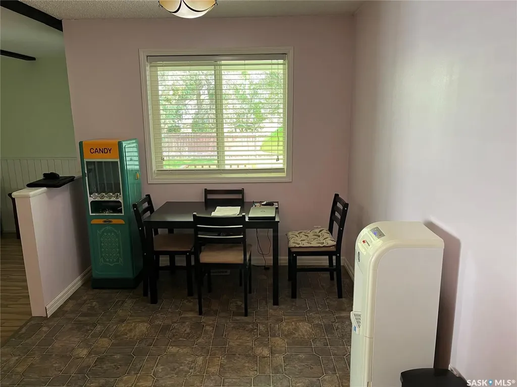 214 Westview Drive Coronach SK S0H 0Z0