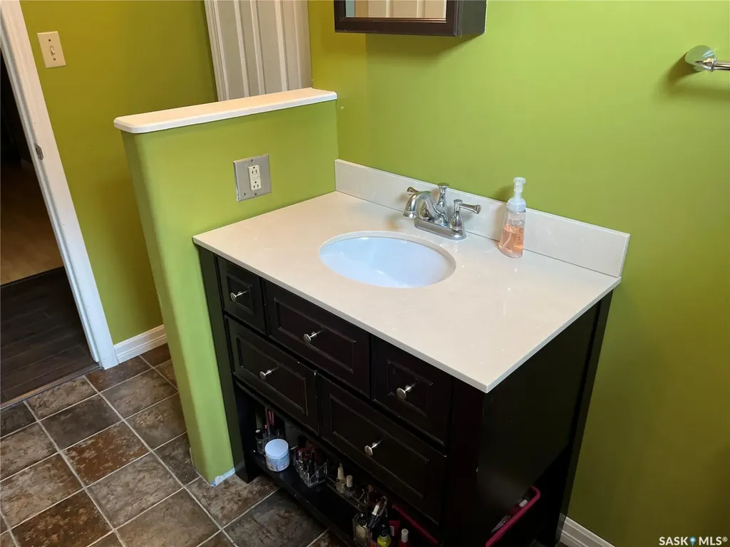 214 Westview Drive Coronach SK S0H 0Z0