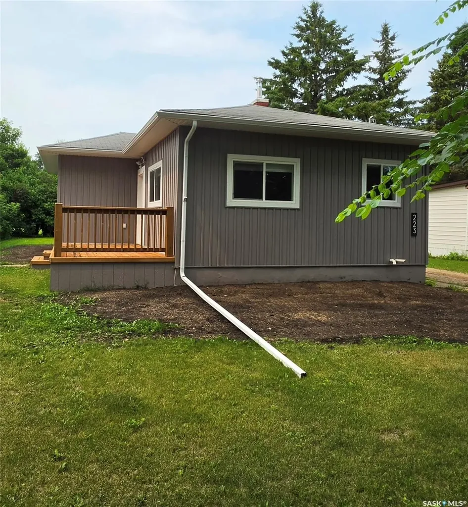 223 3rd Street NE Preeceville SK S0A 3B0
