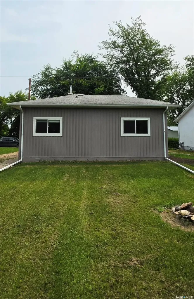 223 3rd Street NE Preeceville SK S0A 3B0