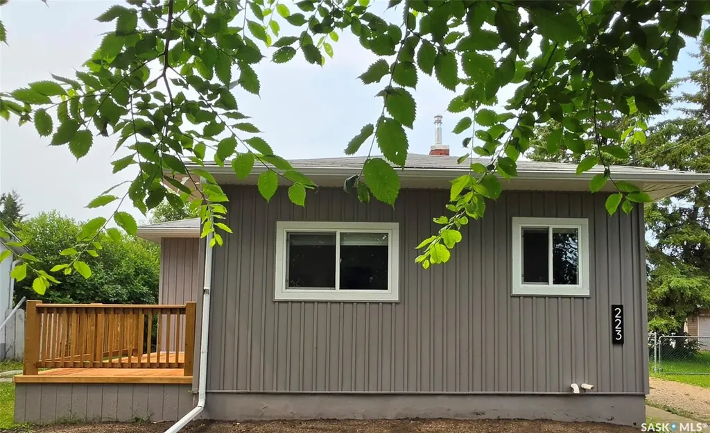 223 3rd Street NE Preeceville SK S0A 3B0