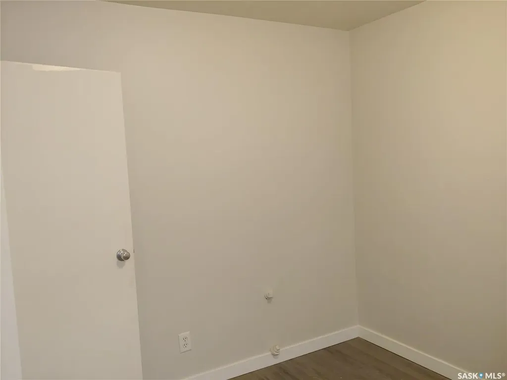 204 25th Street W Saskatoon SK S7L 0C4