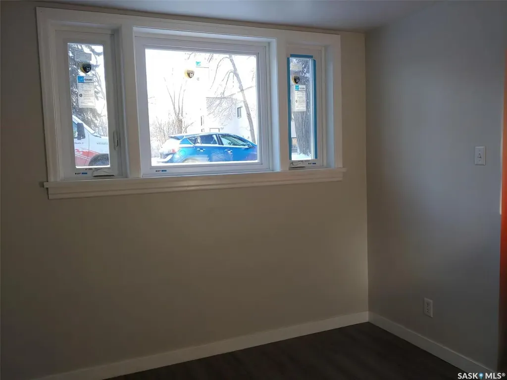 204 25th Street W Saskatoon SK S7L 0C4
