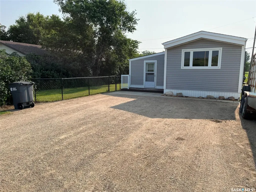 6 A Avenue Willow Bunch SK S0H 4K0