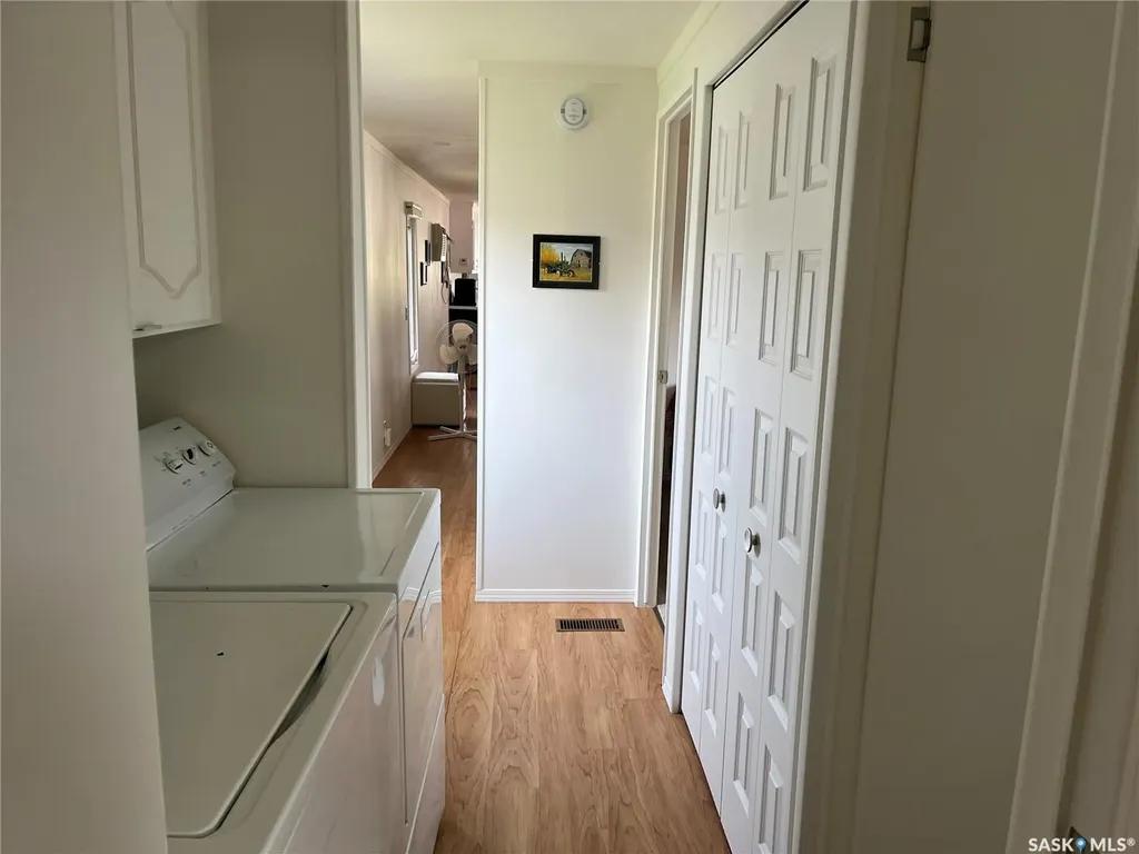6 A Avenue Willow Bunch SK S0H 4K0