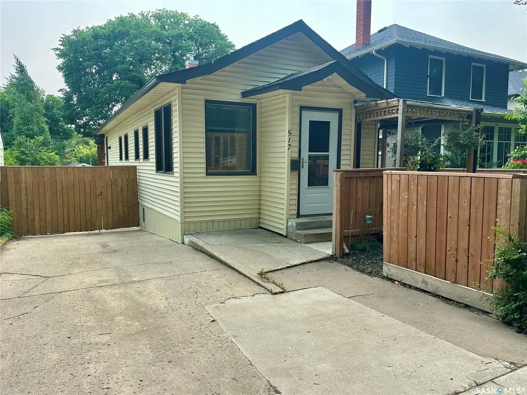 517 Bedford Road Saskatoon SK S7L 0E7