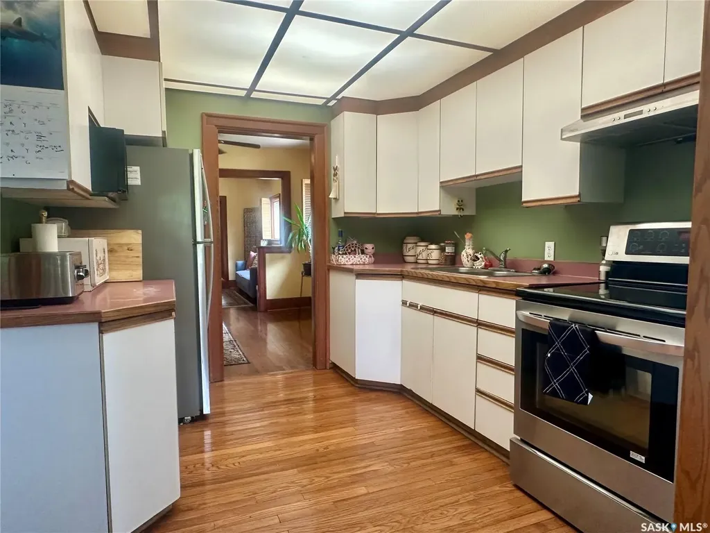 517 Bedford Road Saskatoon SK S7L 0E7