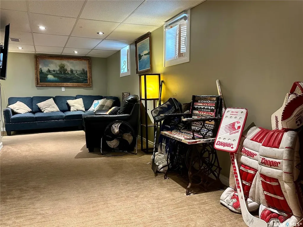 517 Bedford Road Saskatoon SK S7L 0E7