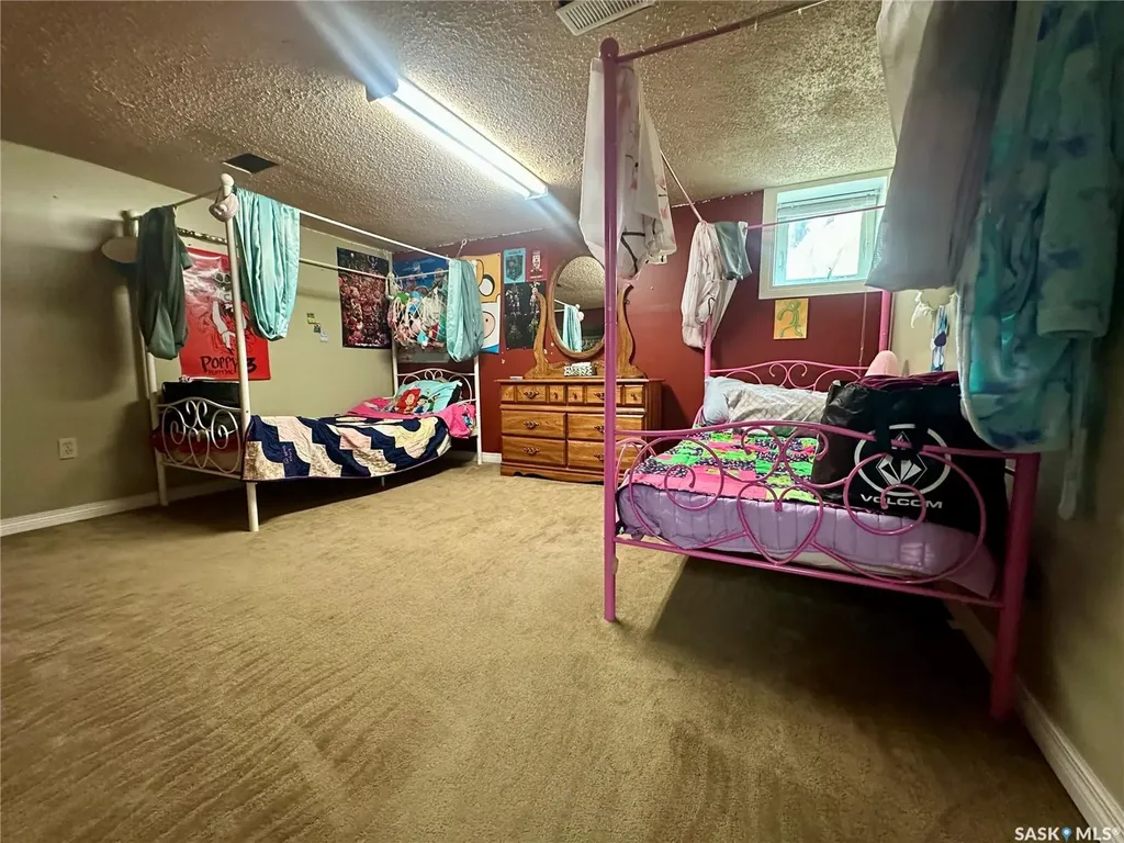 517 Bedford Road Saskatoon SK S7L 0E7