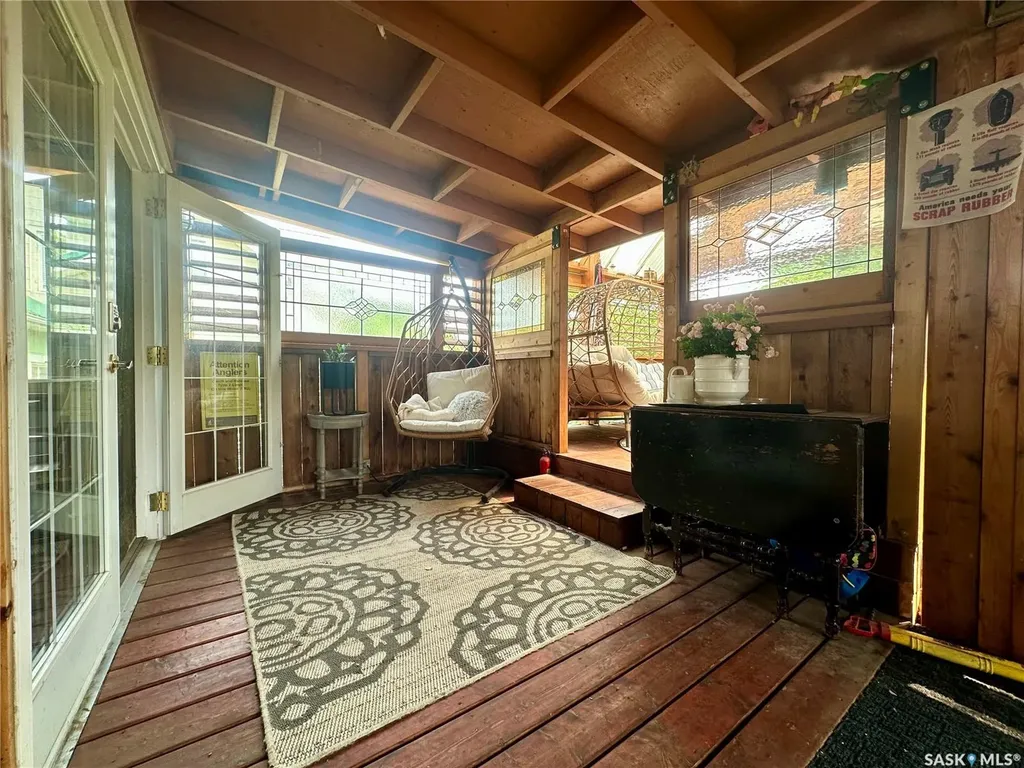 517 Bedford Road Saskatoon SK S7L 0E7