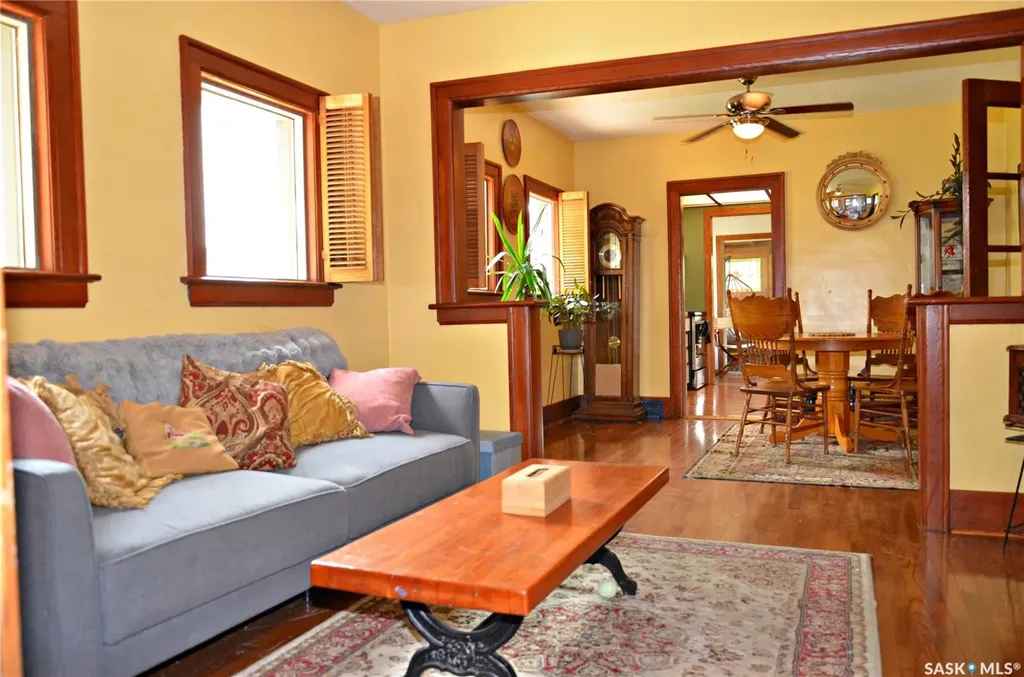 517 Bedford Road Saskatoon SK S7L 0E7