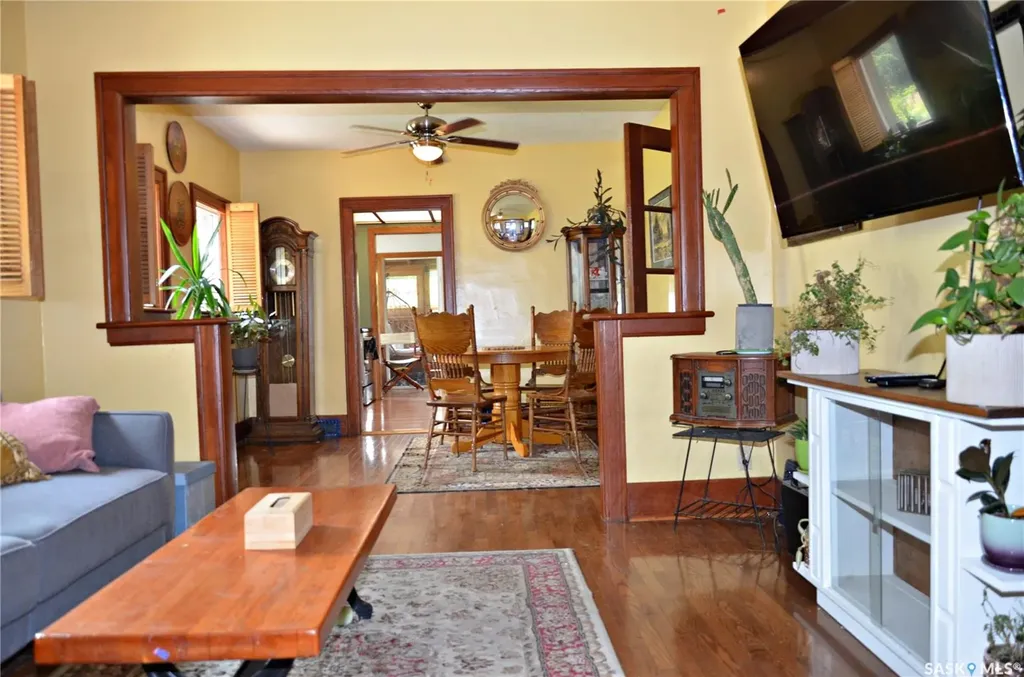 517 Bedford Road Saskatoon SK S7L 0E7