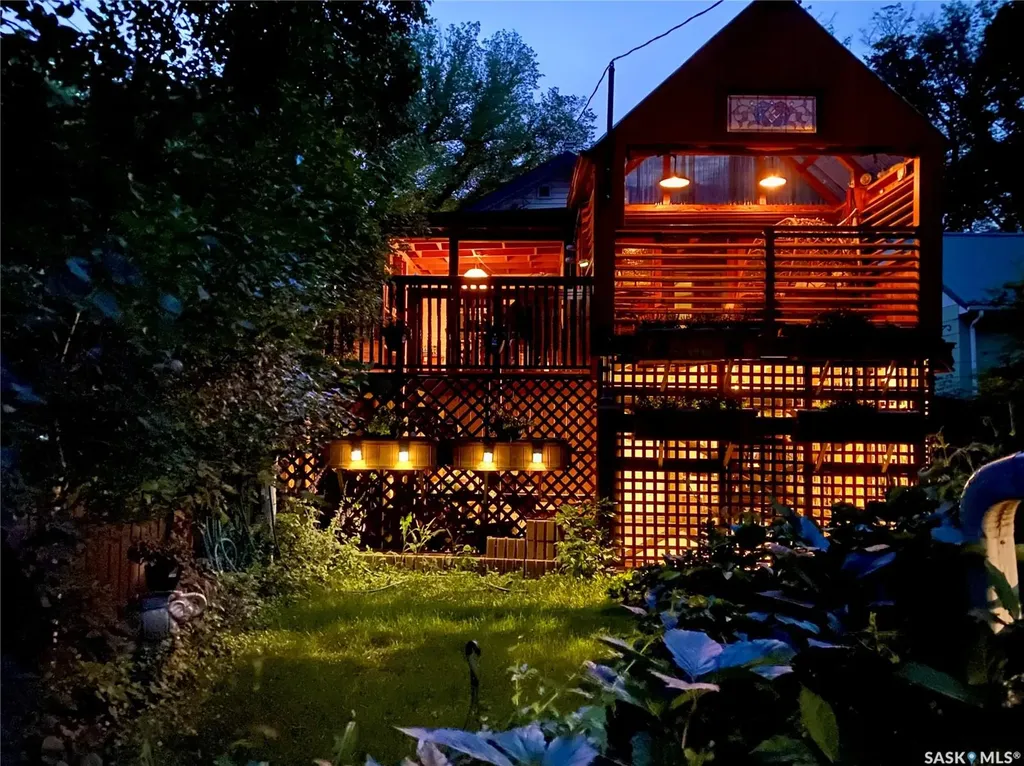 517 Bedford Road Saskatoon SK S7L 0E7